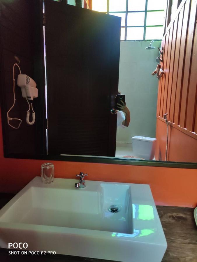 Tamarind Guesthouse Phra Nakhon Si Ayutthaya Buitenkant foto